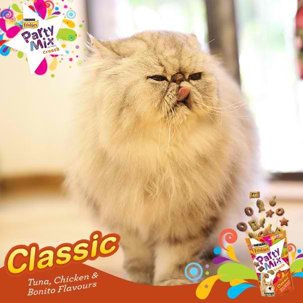 FRISKIES Party Mix Crunch Original Premium Adult Cat Treats - 60g x4